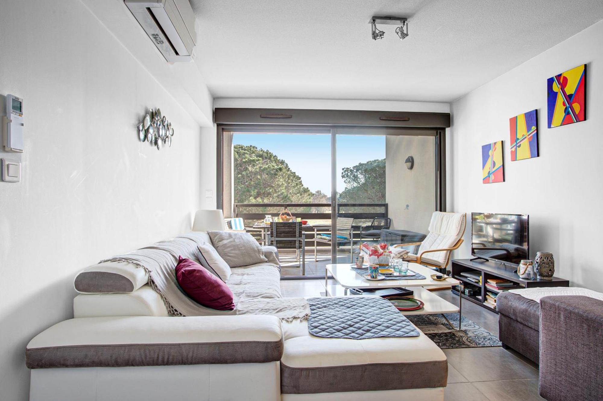 Vert Paradis - Vue Apaisante Sur Golf, Pins Parasols, 2E Etage - 80 M2 Dont Terrasse Avec Pergola, 2 Chambres, 3Et Iles, 3 Clim, Wifi - Piscine, Parking Et Park A Velos, Ascenseur - En Option Linge, Menage - Pistes Cyclables, Mer A Proximite แซงต์-ซีเปรียง ภายนอก รูปภาพ
